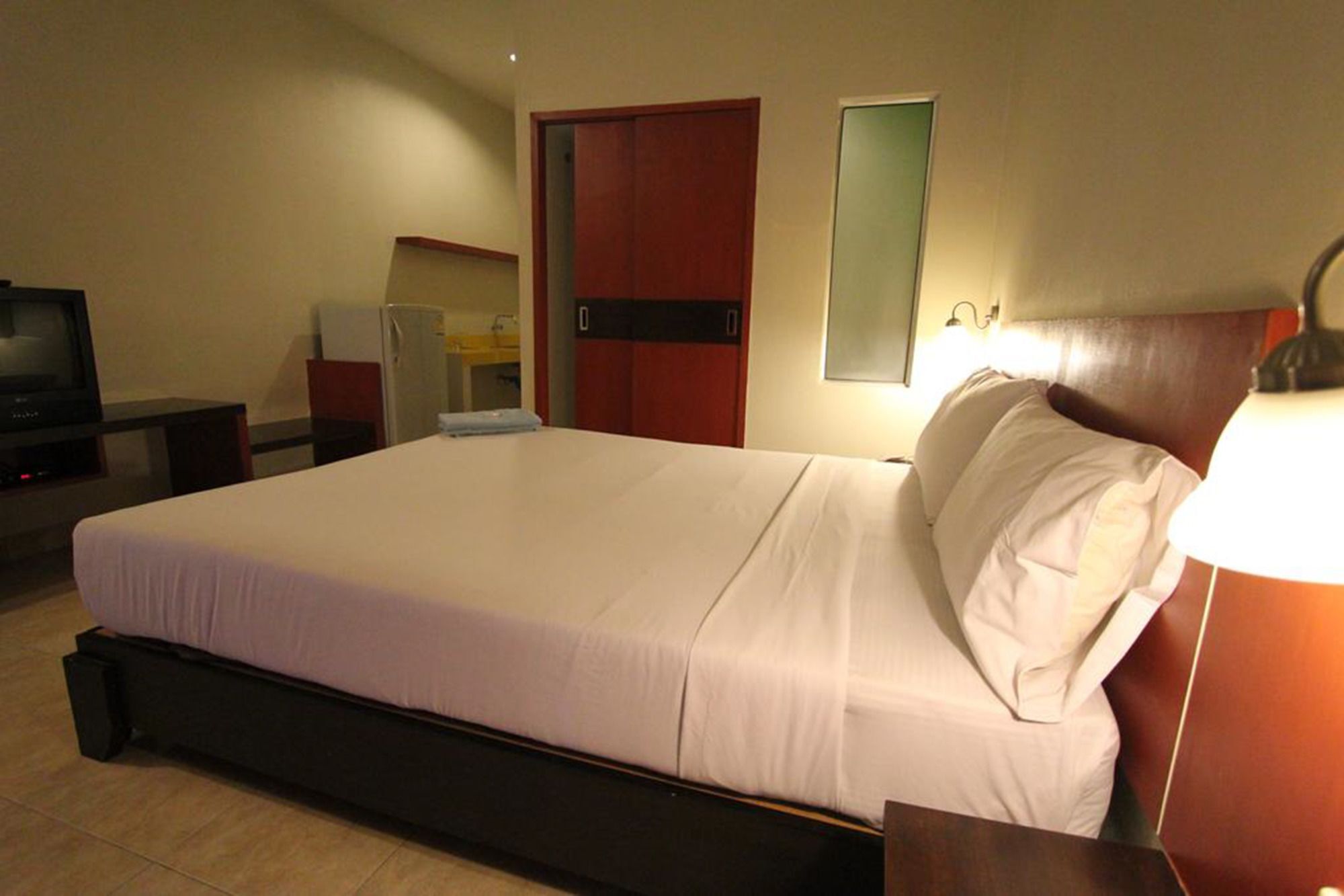 Paradise Resort Ban Nong Pla Lai Buitenkant foto