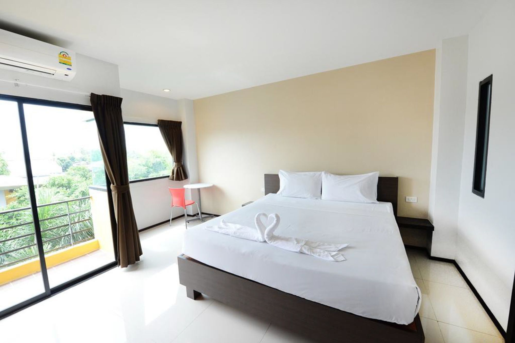 Paradise Resort Ban Nong Pla Lai Buitenkant foto