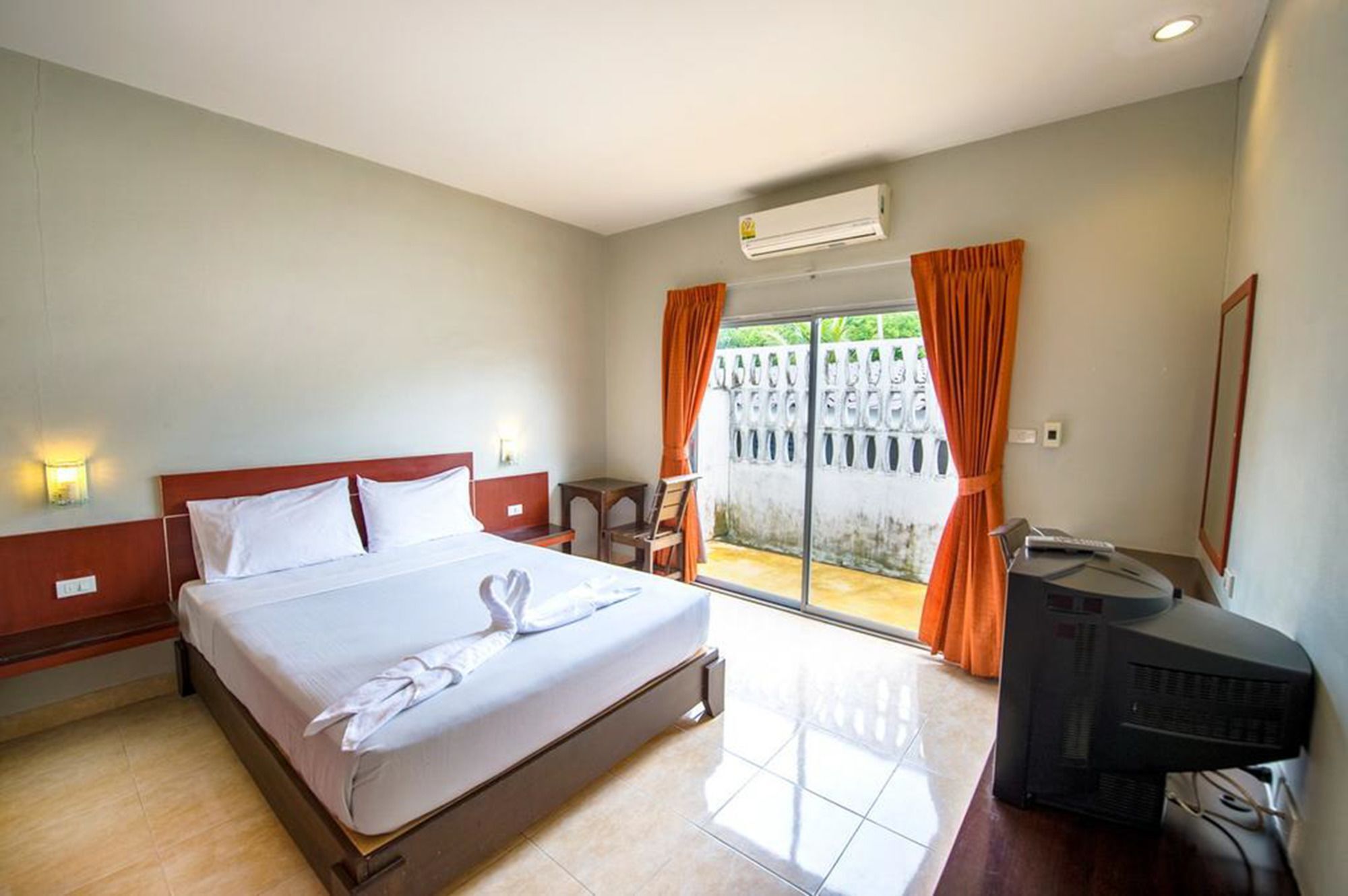 Paradise Resort Ban Nong Pla Lai Buitenkant foto